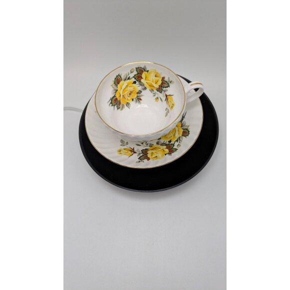 Stanley Yellow Rose Bone China Gold Trim Wide Tea Cup And Saucer Vintage Set - Picture 5 of 17